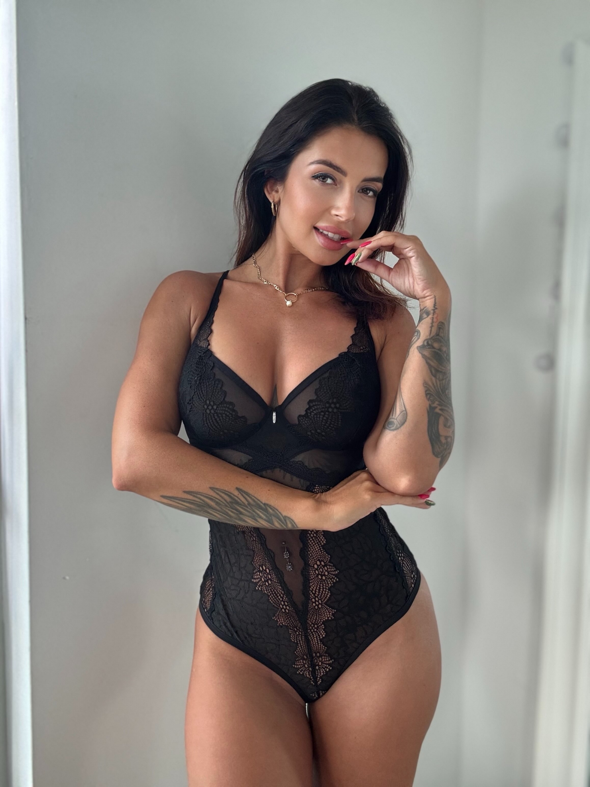 Body Obsessive Deina More
